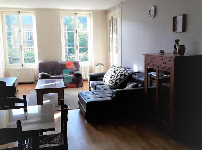 80m2 Dans Belle Demeure *